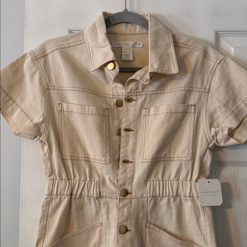 Altrad State Cream Short-Sleeve Denim Romper with Button Front and pockets - Picture 2 of 8